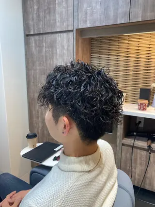 パーマ メンズ ピンクカラー🎀 米津 美佑のヘアスタイル