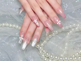 ネイル Momo 🤍のネイルデザイン