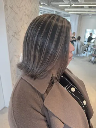ショート カラー 店長　MANAMI ／ブリーチ／骨格ボブのヘアスタイル