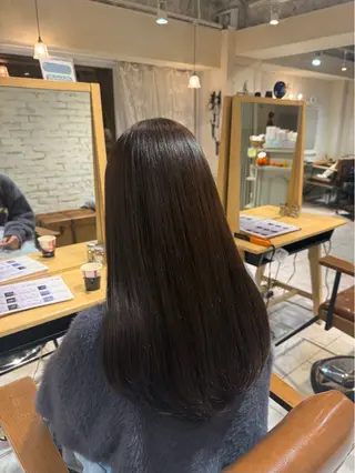セミロング 山口 ななみのヘアスタイル