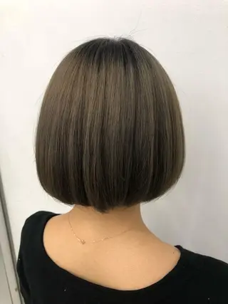 カラー 白髪ぼかしハイライト めさきすずなのヘアスタイル