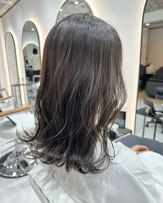 ミディアム カラー 韓国ヘア顔周りカット 艶髪ベージュtamaのヘアスタイル