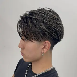 ミディアム カラー メンズ メンズフェザー毛流れ パーマASHU渋谷のヘアスタイル