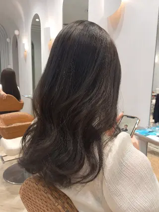 カラー ヒジオカ リナのヘアスタイル