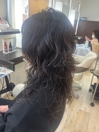 セミロング パーマ ルプラボウ 石黒よう子のヘアスタイル
