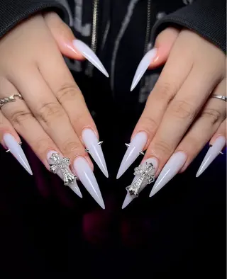 ネイル Hina 池袋 長だしチップ専門店のネイルデザイン