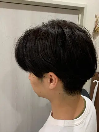 カラー メンズ 山本 優音のヘアスタイル