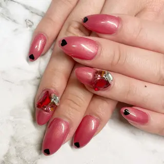 ネイル Beauty Salon amour所属・Seven's / NANAのネイルデザイン