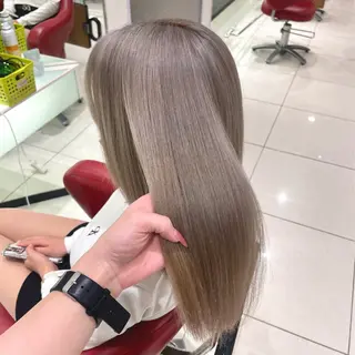 セミロング カラー 《女性人気No.1》 🎀‎Ｎａｎａｋａのヘアスタイル