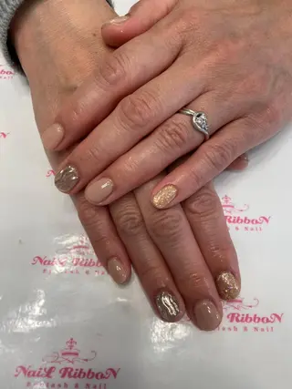 ネイル ネイルリボン 受付スタッフのネイルデザイン