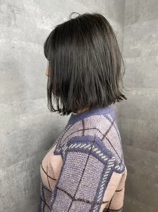 ミディアム カラー _WHITE 天王寺のヘアスタイル