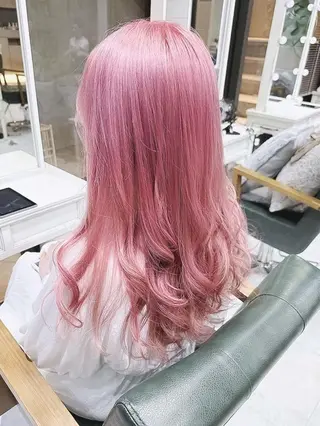 ロング カラー ヘアアレンジ 𝐑𝐈𝐍𝐊𝐀 🐣🩷のヘアスタイル