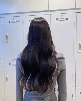 ロング カラー 𝐲𝐮𝐮𝐦𝐢 エクステ/ 艶カラーのヘアスタイル