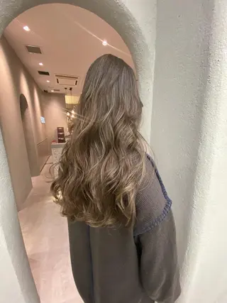 ロング カラー 高松 沙耶のヘアスタイル