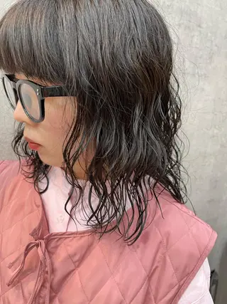 カラー kana ARENDのヘアスタイル