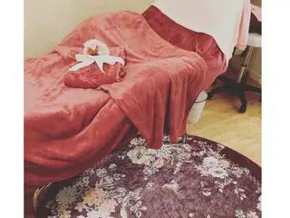 y.laBelle所属・y.laBelle 艶肌・小顔・肌質改善のエステ・リラクイメージ