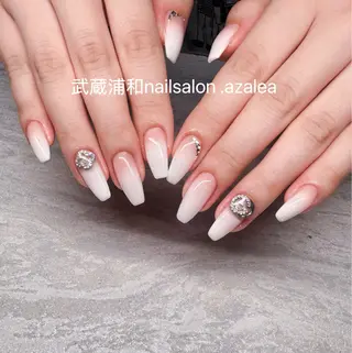 ネイル R inのネイルデザイン