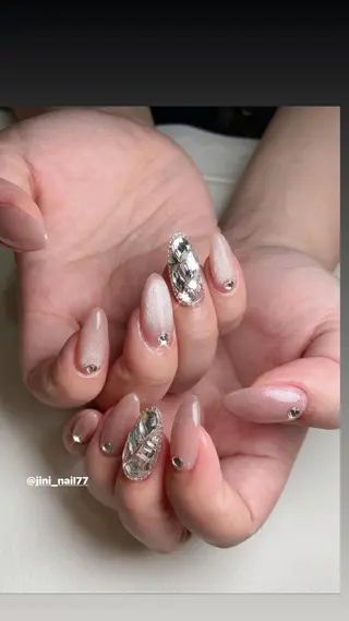 ネイル JINI NAIL所属・ジニ ネイルのネイルデザイン