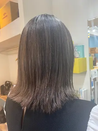 セミロング カラー Chihiro .のヘアスタイル