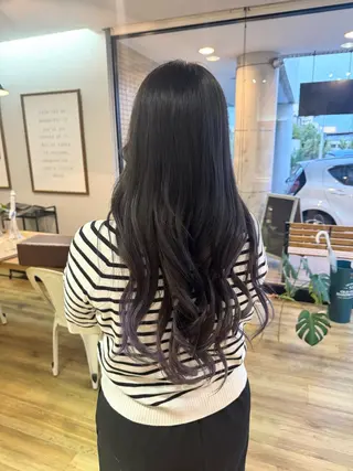 ロング カラー ツキダテ ユイのヘアスタイル