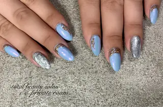ネイル LAVISH nail salonのネイルデザイン