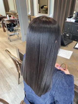 ロング 疋田 有莉のヘアスタイル