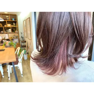 セミロング カラー ツキダテ ユイのヘアスタイル