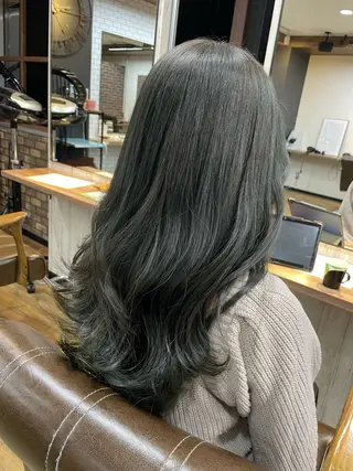 カラー 佐藤 栄輔のヘアスタイル