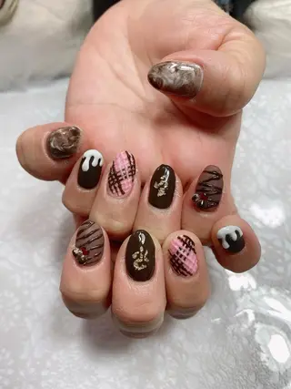 ネイル マックスケリー梅田店所属・佐橋 友美のネイルデザイン