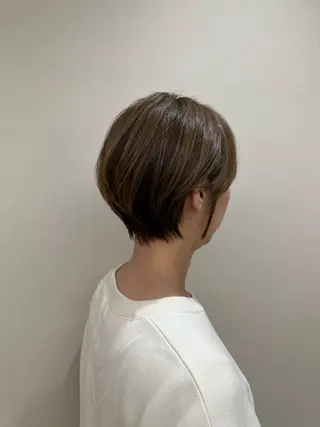 ショート 高槻裕二 ショートボブ縮毛矯正のヘアスタイル