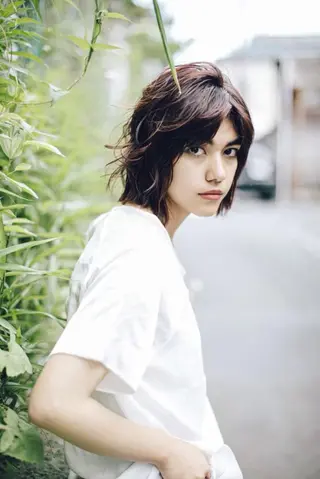 ショート カラー パーマ シンプル+αな デザインを 松崎陸のヘアスタイル