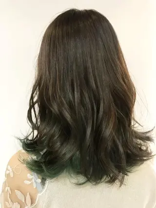 セミロング カラー ✨ハイトーン✨透明感 ✨生神　優季のヘアスタイル