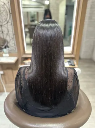 カラー 徳平 優衣のヘアスタイル