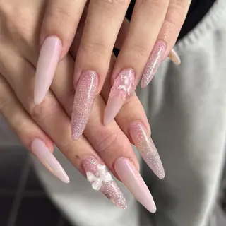 セミロング 小川 柚香のネイルデザイン