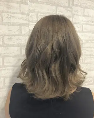 ミディアム カラー JIL BLAN 京都所属・RU RIのヘアスタイル