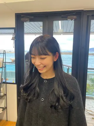 ロング 菅原 彩加のヘアスタイル