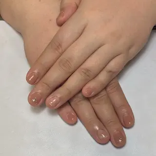 ネイル ネイルサロンエーナインイオン西町店所属・大館 萌香のネイルデザイン