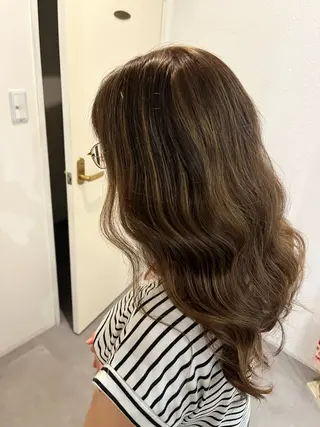 セミロング カラー 黒川 綾音のヘアスタイル