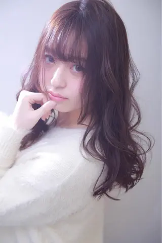 ロング 伊藤 裕貴のヘアスタイル