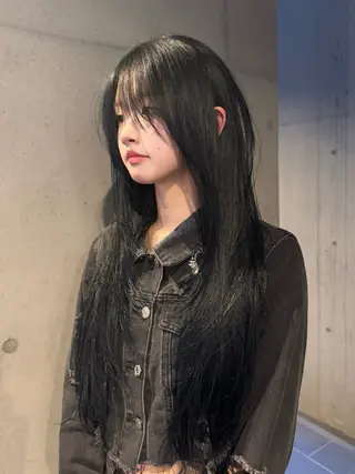 ロング カラー だいち/ハイトーン/ デザインカラーのヘアスタイル