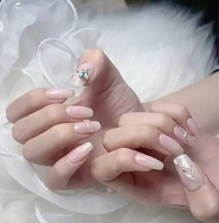 ネイル Rainrain💧 パーツ豊富、やり放題のネイルデザイン