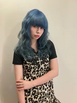 セミロング カラー Hanaka🐈‍⬛ 海外×ニュアンスのヘアスタイル