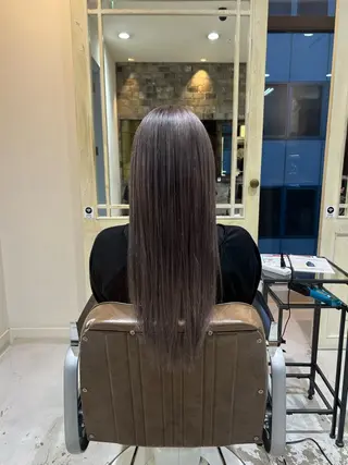 ロング ✨艶髪／透明感カラー ミユ💜のヘアスタイル