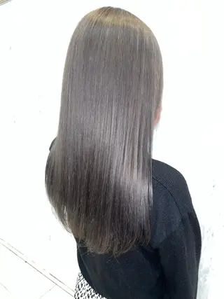 セミロング GISELAジゼラ所属・手塚 亮汰のヘアスタイル