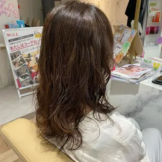 セミロング パーマ 三好 涼華のヘアスタイル