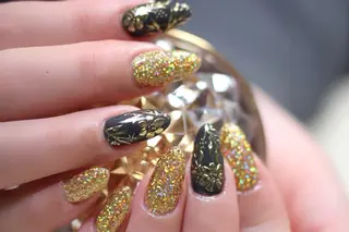 ネイル ママリンド　志村坂上店所属・しみ えんのネイルデザイン