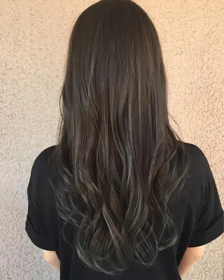 ロング カラー Maison de  Day&Night所属・統括ディレクター kuriのヘアスタイル