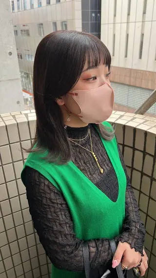 ミディアム カラー 韓国🇰🇷レイヤー 映える顔周り🩷のヘアスタイル