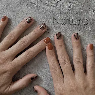ネイル マツエク・マツパ アイブロウ beautyroom Naturaのネイルデザイン