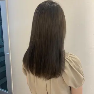 ロング カラー 小川 美香のヘアスタイル